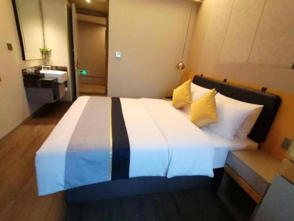 Home Inn Kunming Baita Road Exterior photo