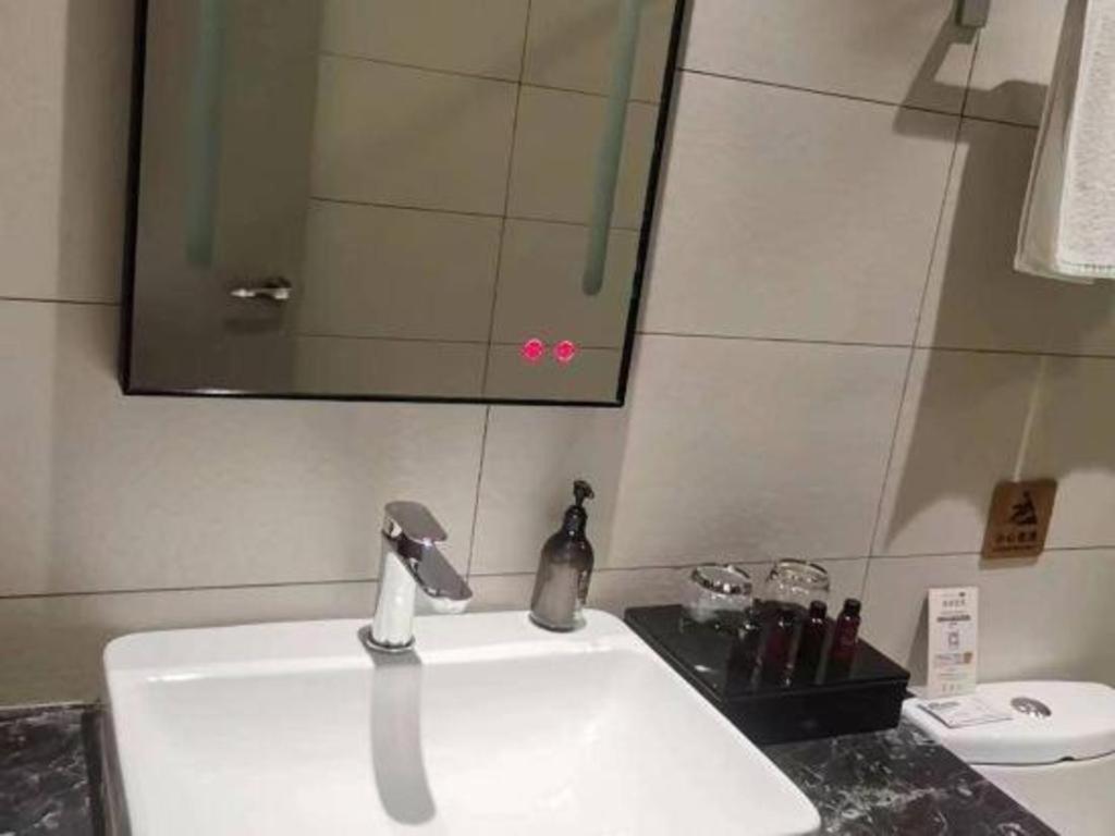 Home Inn Kunming Baita Road Exterior photo