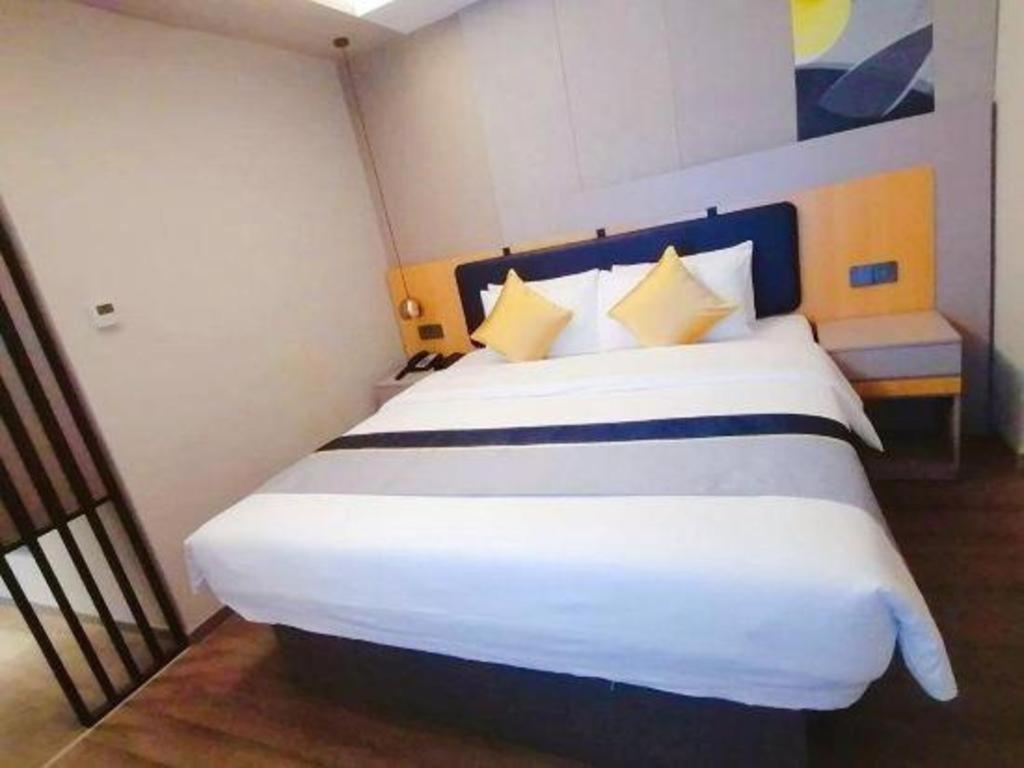 Home Inn Kunming Baita Road Exterior photo